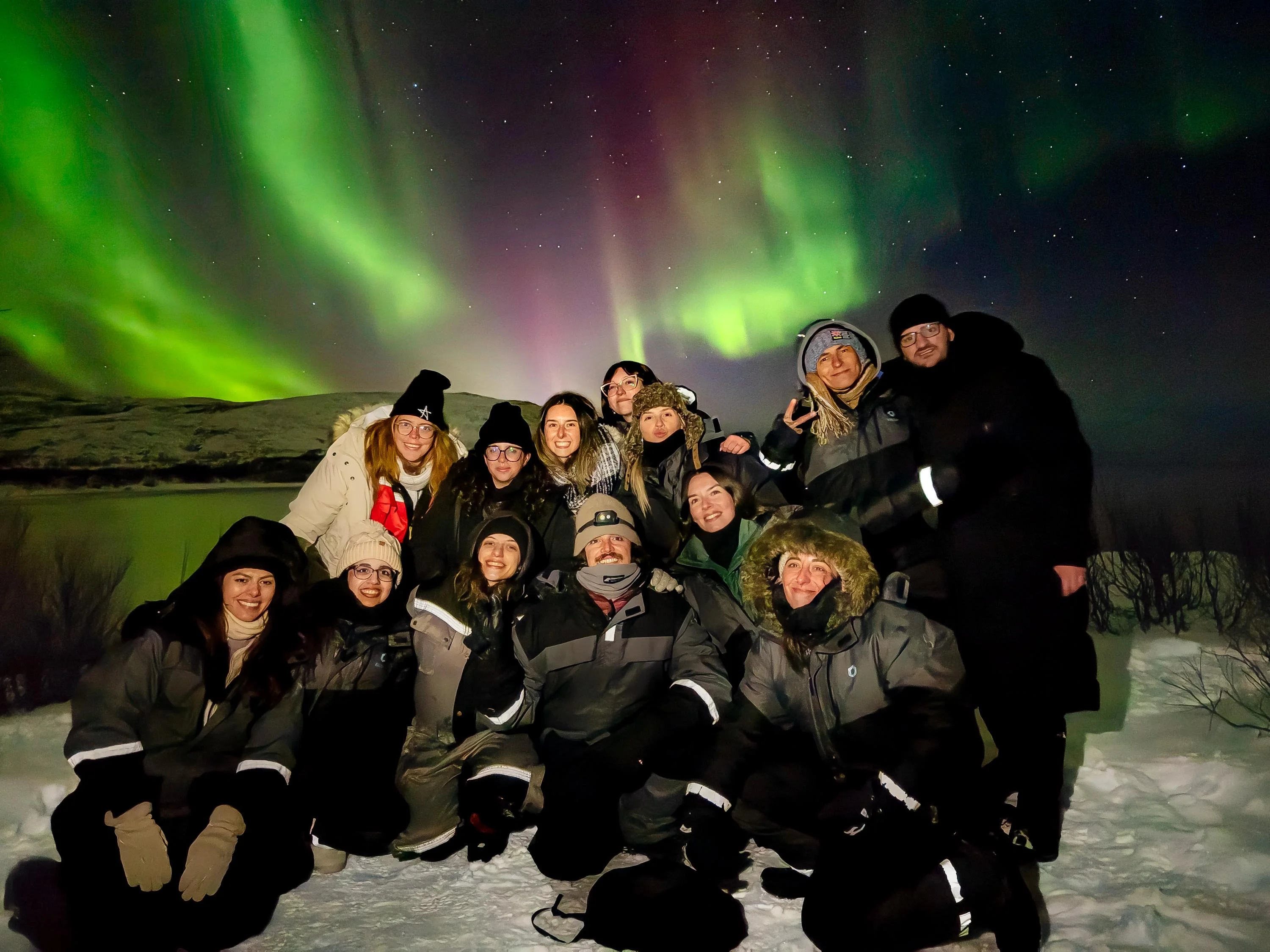Grupo viendo las auroras