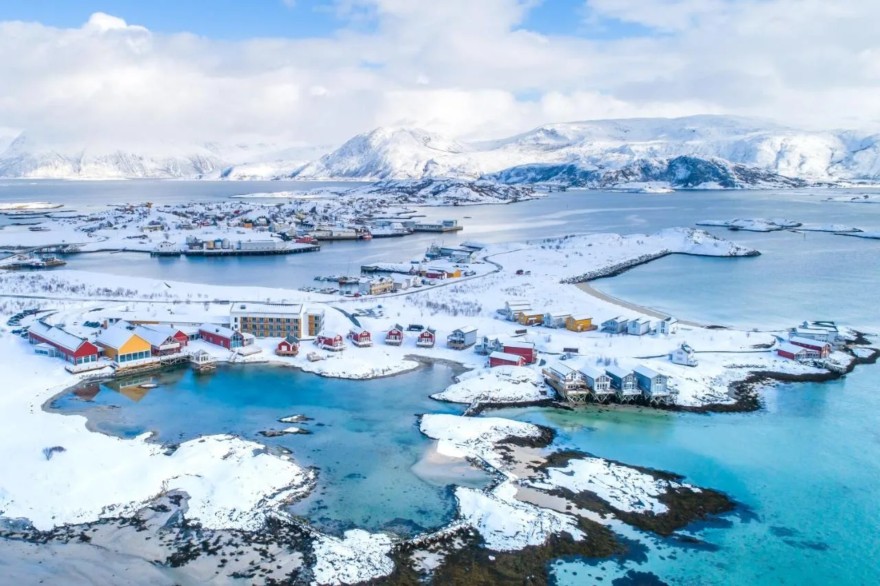 Vista aérea de Sommarøy, el caribe del Ártico